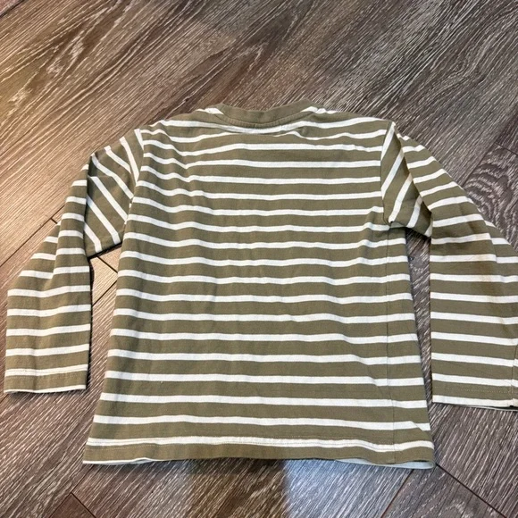 Kids Striped Kids Shirt with Bear Patch Size 4T - Picture 5 of 5
